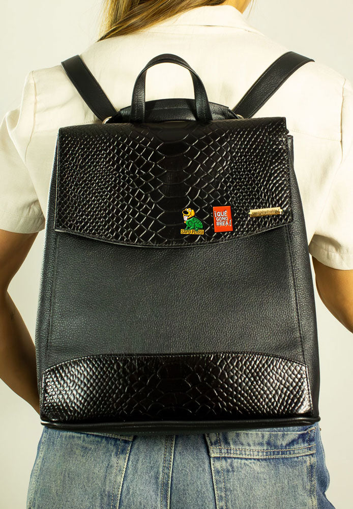 Pin Metálico ¡Qué Gonorrea!